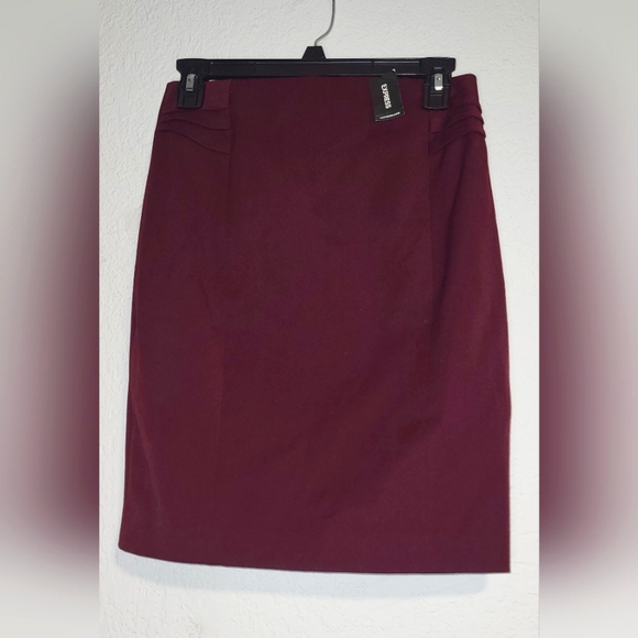 Express straight knee-length skirt Size 2 - Picture 1 of 3